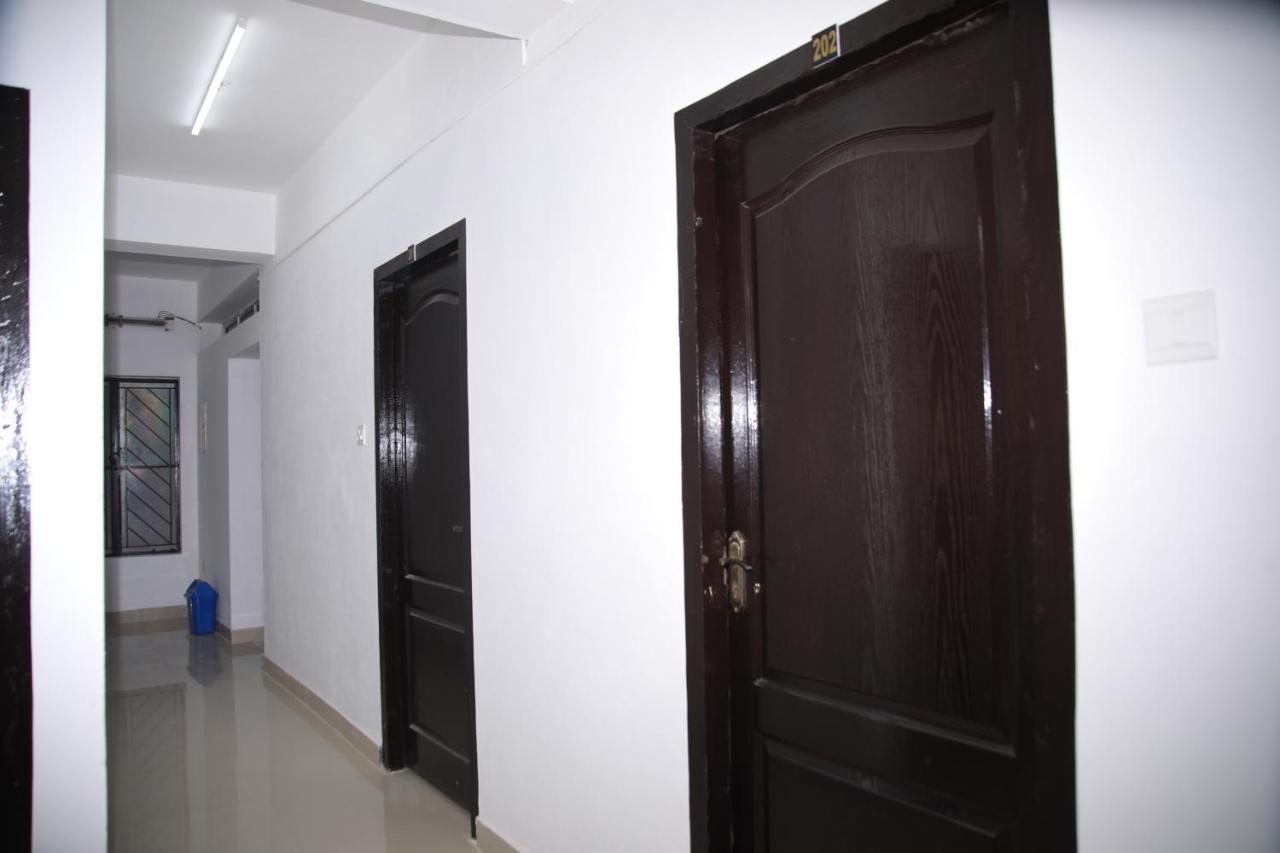 Meghna Residency Hotell Thiruvananthapuram Exteriör bild