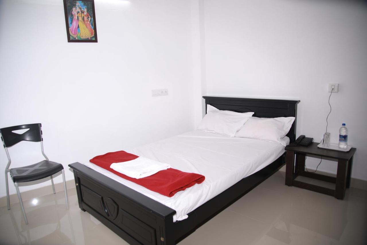Meghna Residency Hotell Thiruvananthapuram Exteriör bild