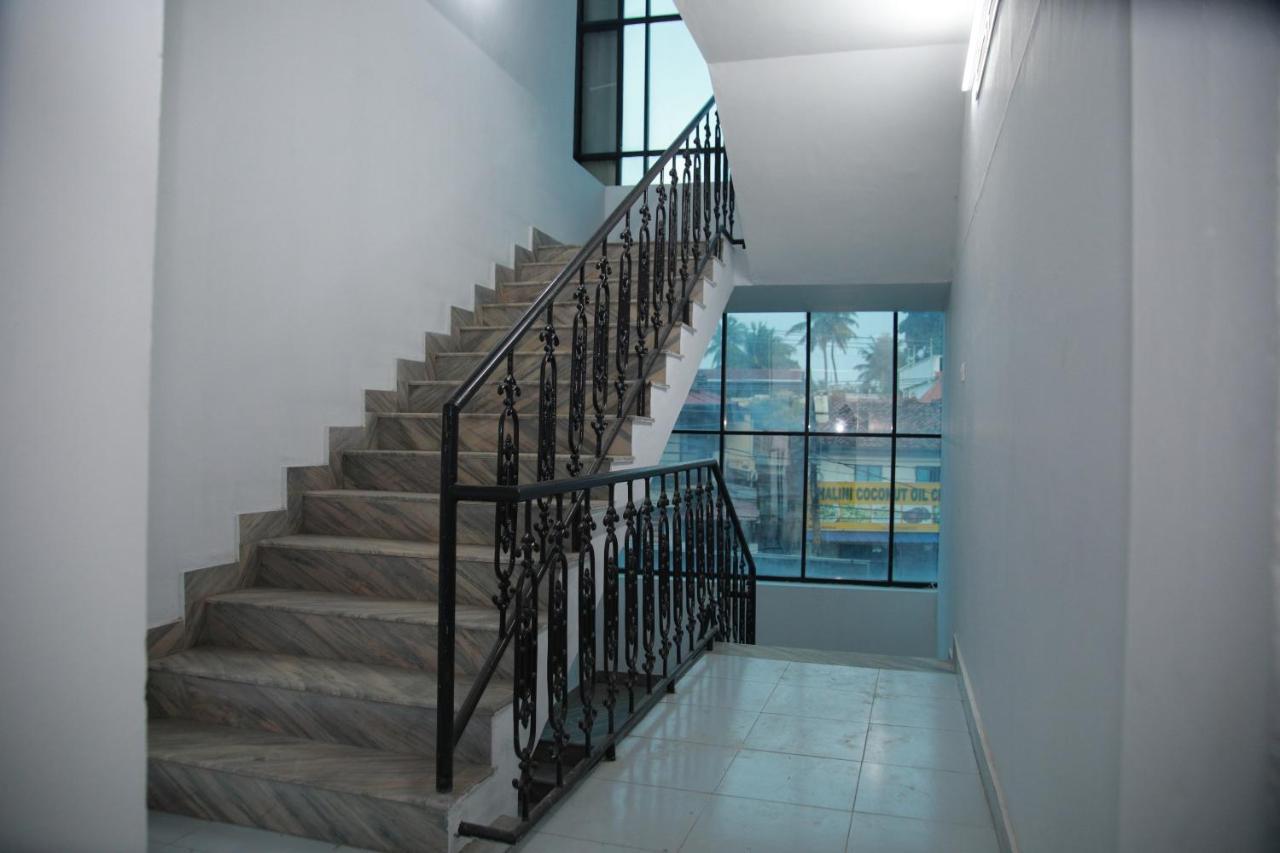 Meghna Residency Hotell Thiruvananthapuram Exteriör bild