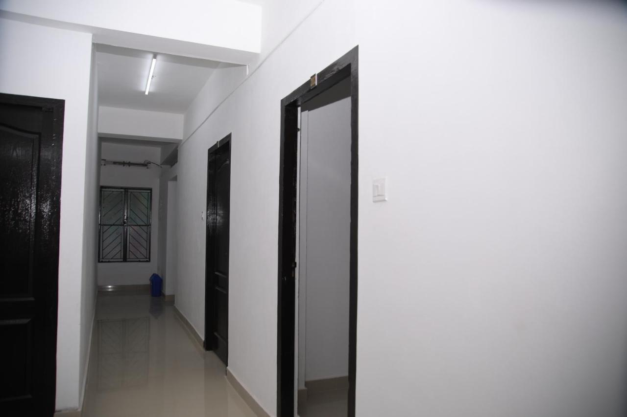 Meghna Residency Hotell Thiruvananthapuram Exteriör bild