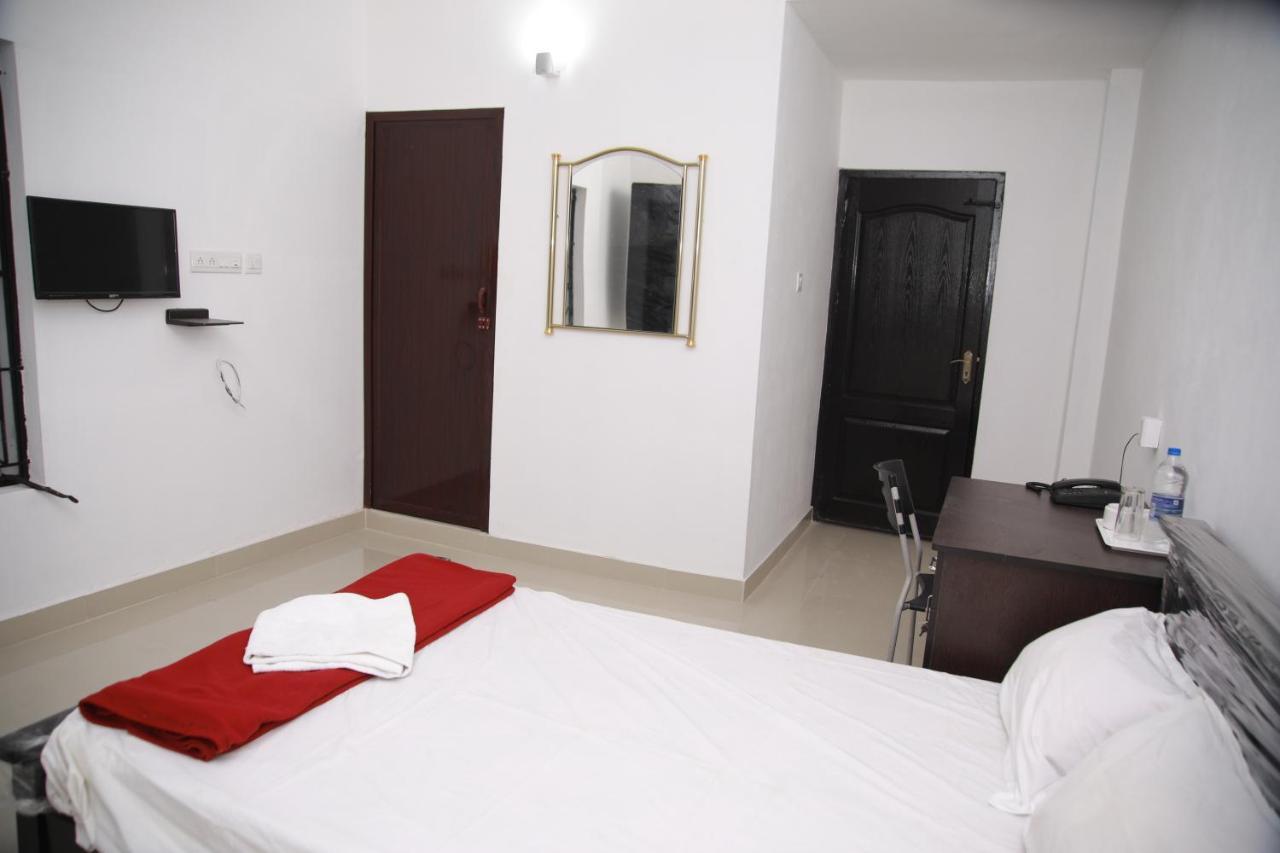 Meghna Residency Hotell Thiruvananthapuram Exteriör bild