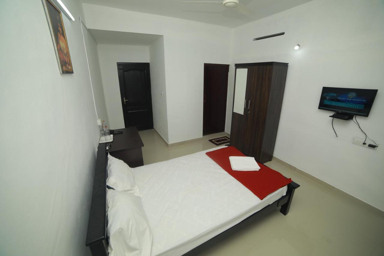 Meghna Residency Hotell Thiruvananthapuram Exteriör bild