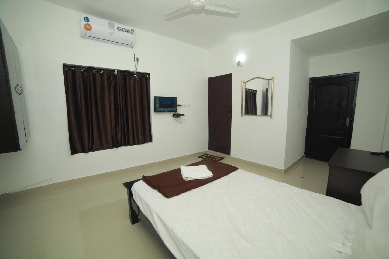 Meghna Residency Hotell Thiruvananthapuram Exteriör bild