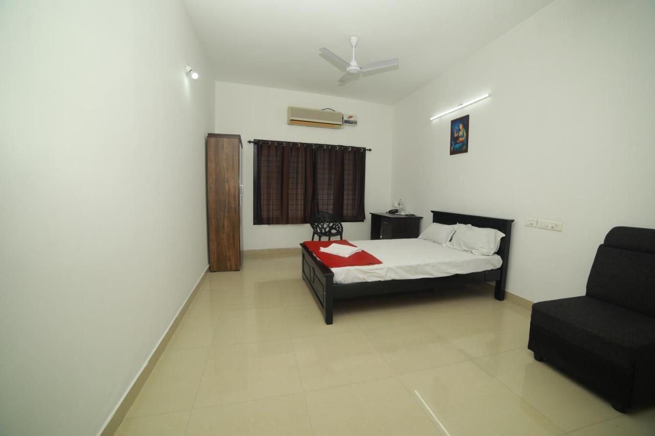 Meghna Residency Hotell Thiruvananthapuram Exteriör bild