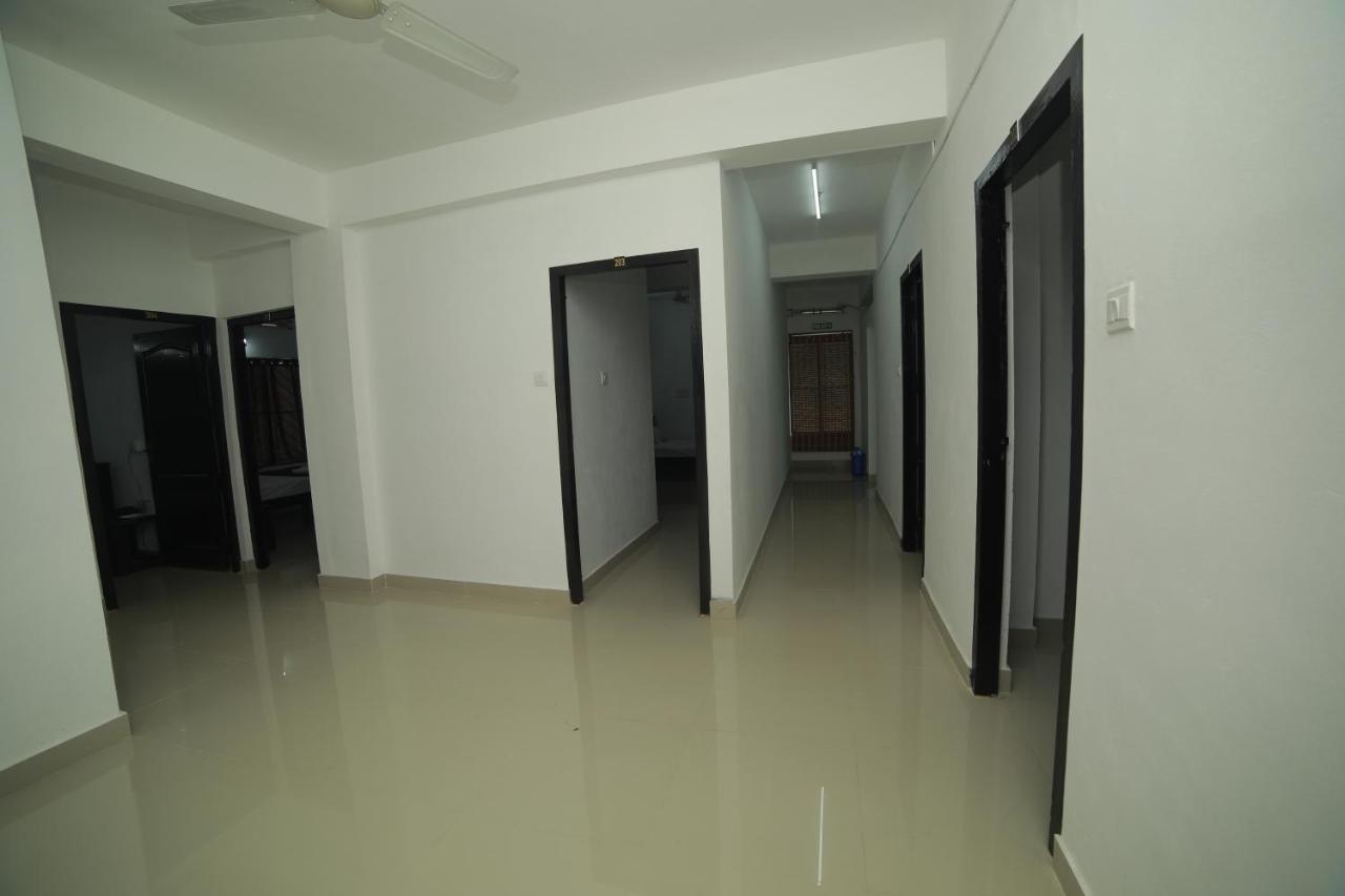 Meghna Residency Hotell Thiruvananthapuram Exteriör bild