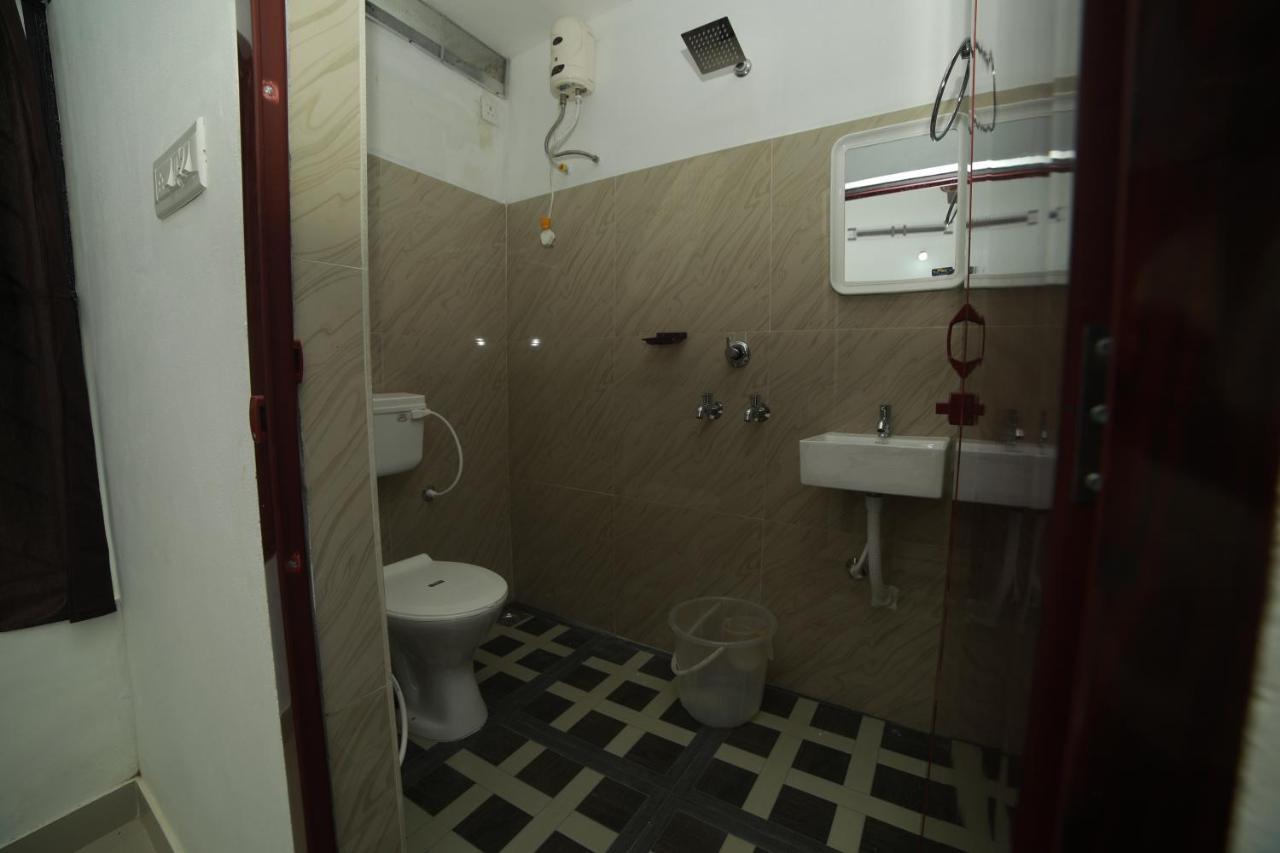 Meghna Residency Hotell Thiruvananthapuram Exteriör bild