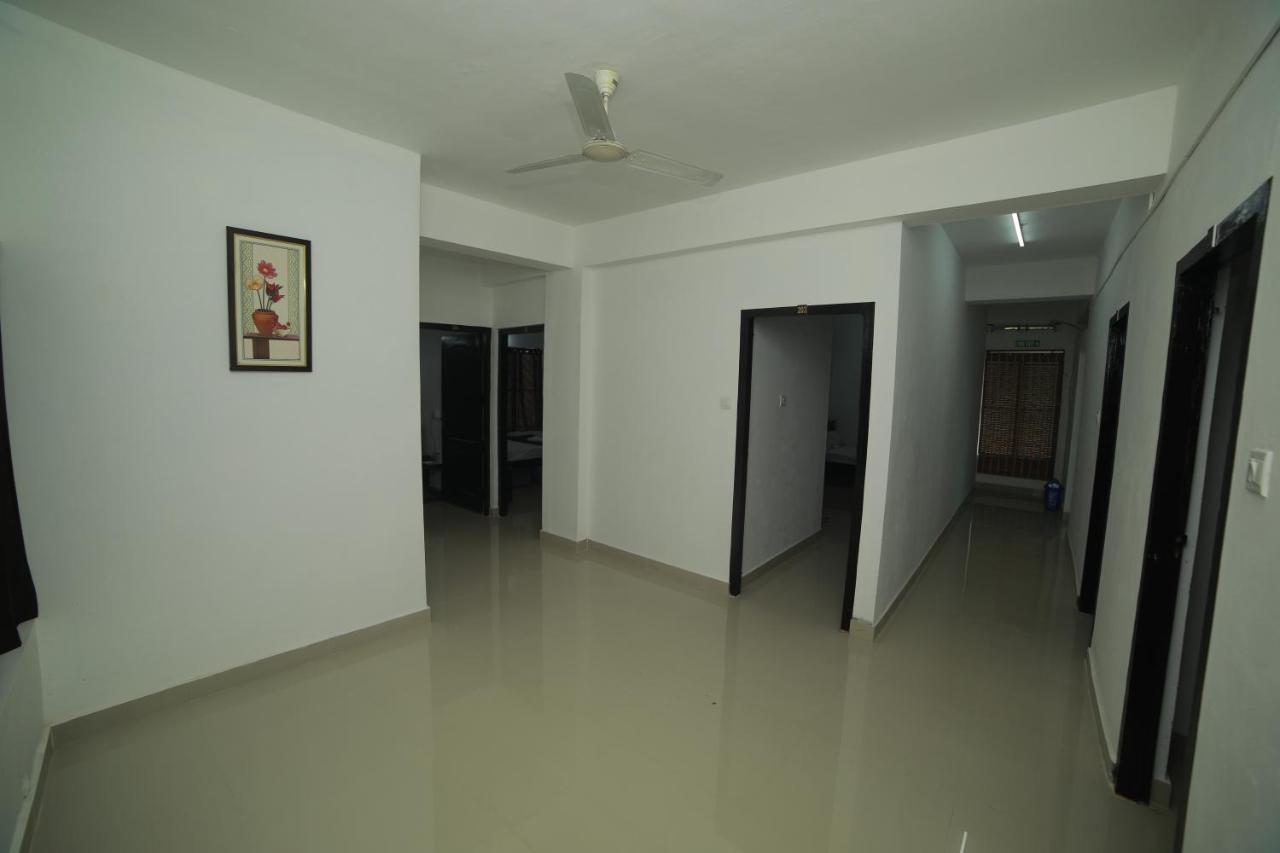 Meghna Residency Hotell Thiruvananthapuram Exteriör bild