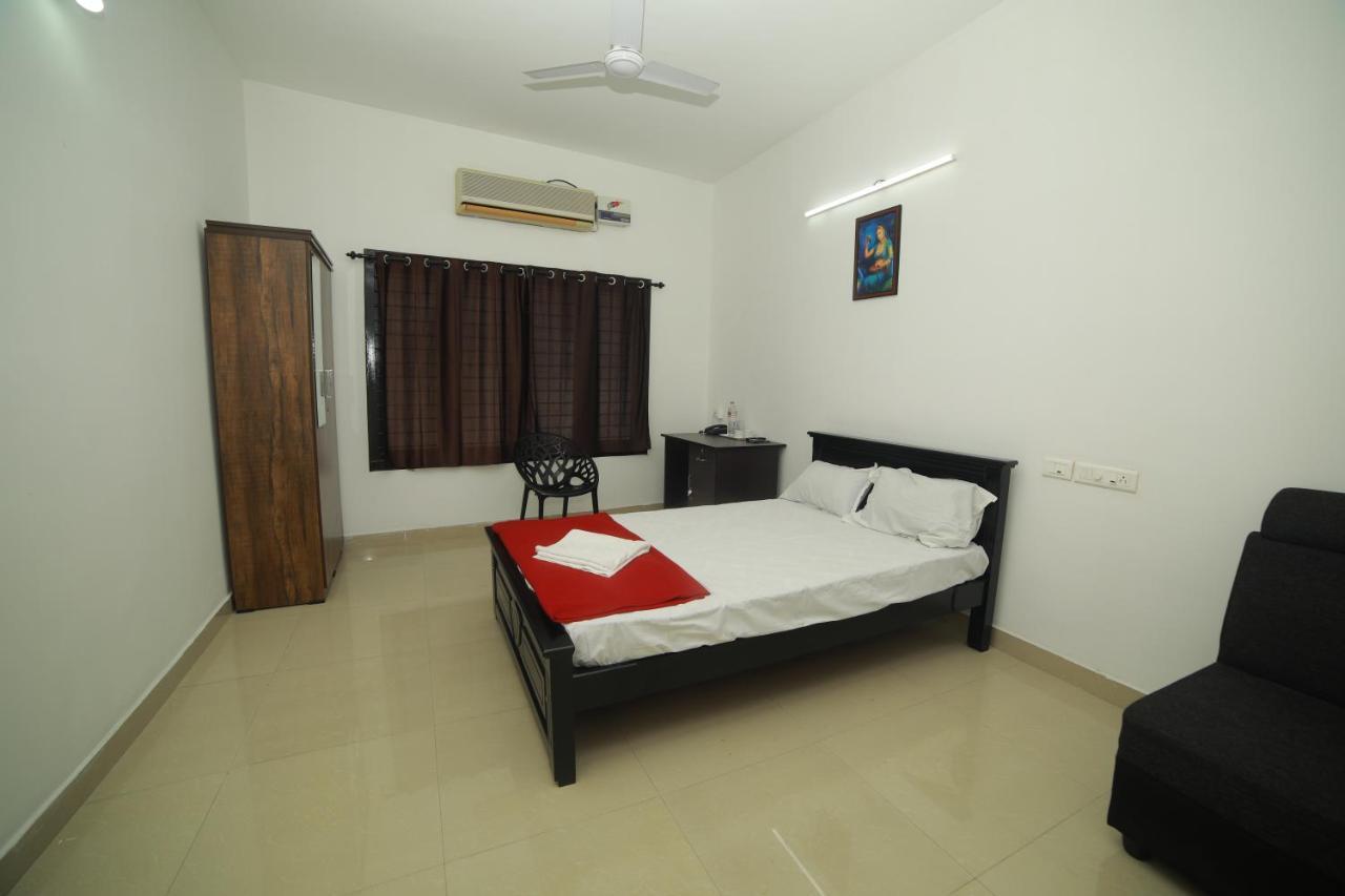 Meghna Residency Hotell Thiruvananthapuram Exteriör bild