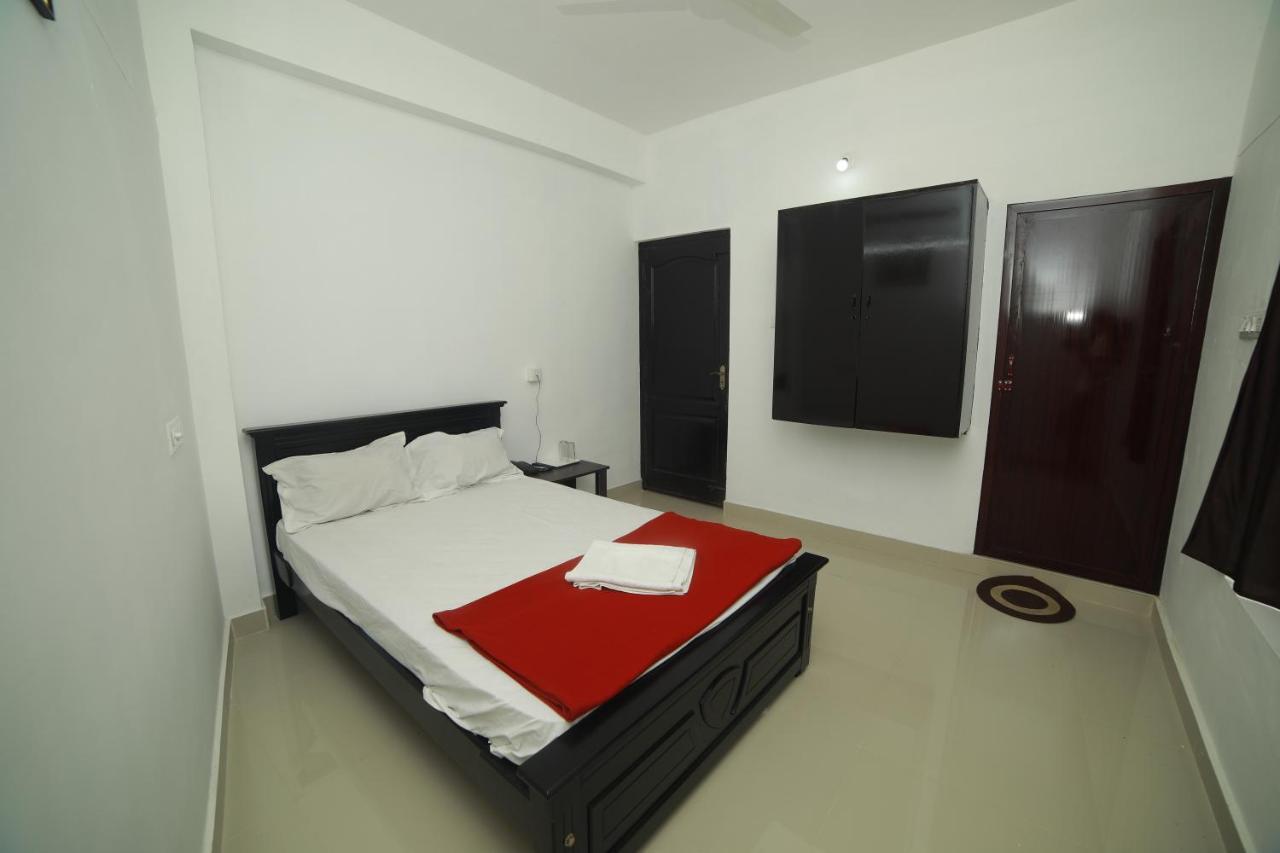 Meghna Residency Hotell Thiruvananthapuram Exteriör bild